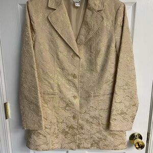 Beautiful Chicos gold brocade jacket size 1 (equivalent to size 8/10 M Womens